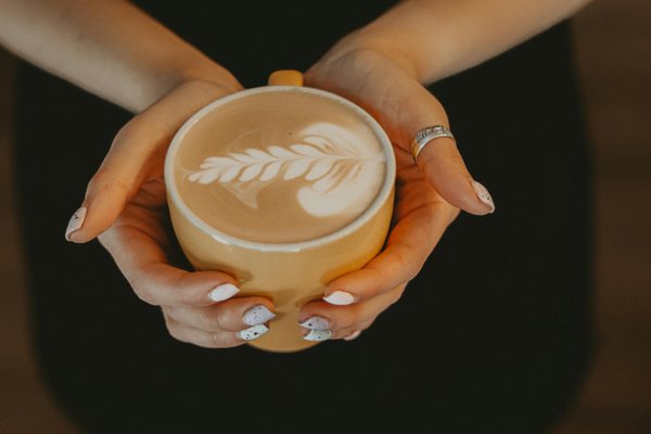 Wie kombinieren Sie verschiedene Muster in einem Outfit?